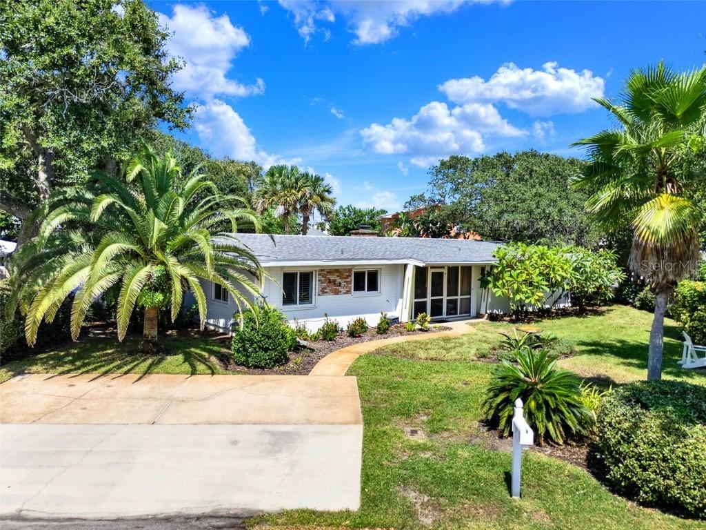 322 Cedar Ave., New Smyrna Beach, FL 32169