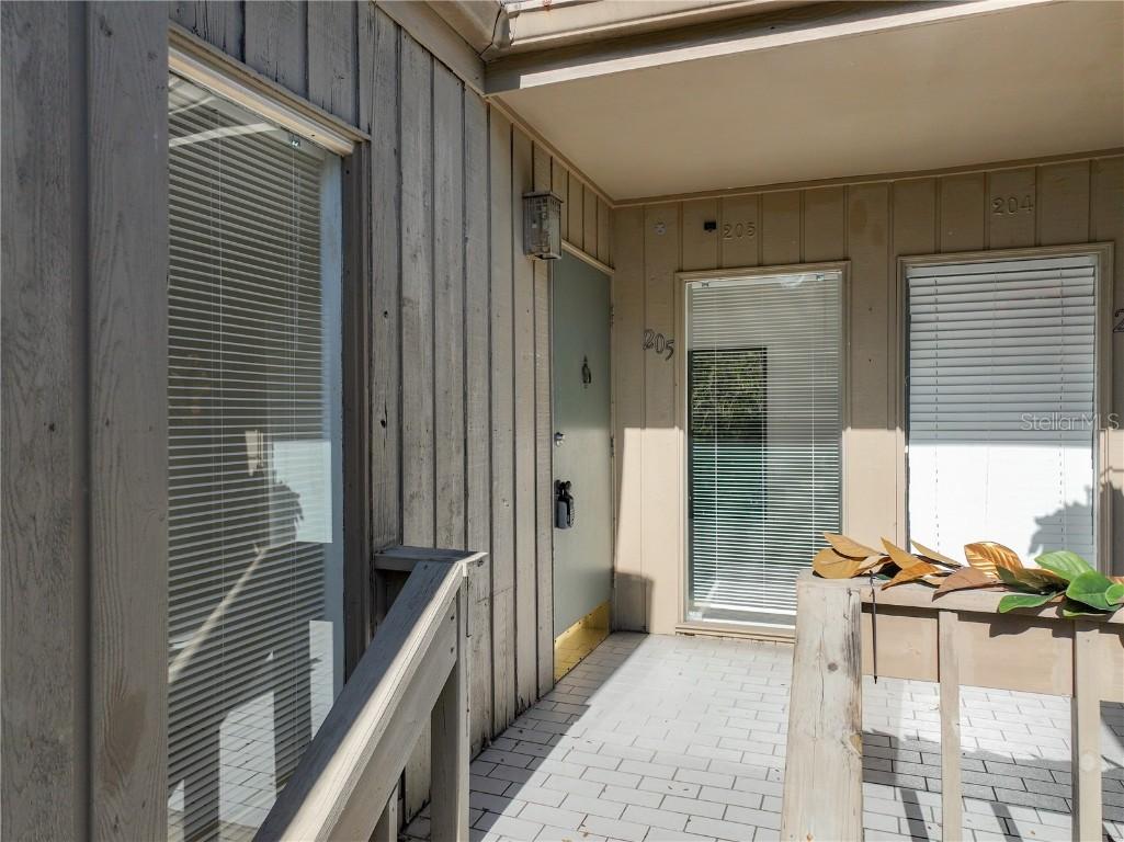 205 Crown Oaks Way #202, Longwood, FL 32779