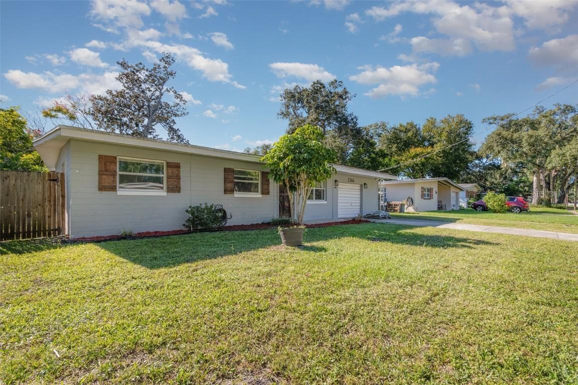 2266 Sherwood Dr., South Daytona, FL 32119