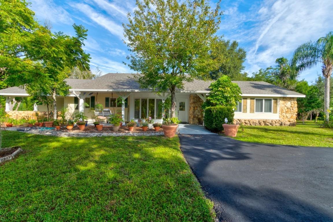 10 Gracie Rd., Debary, FL 32713
