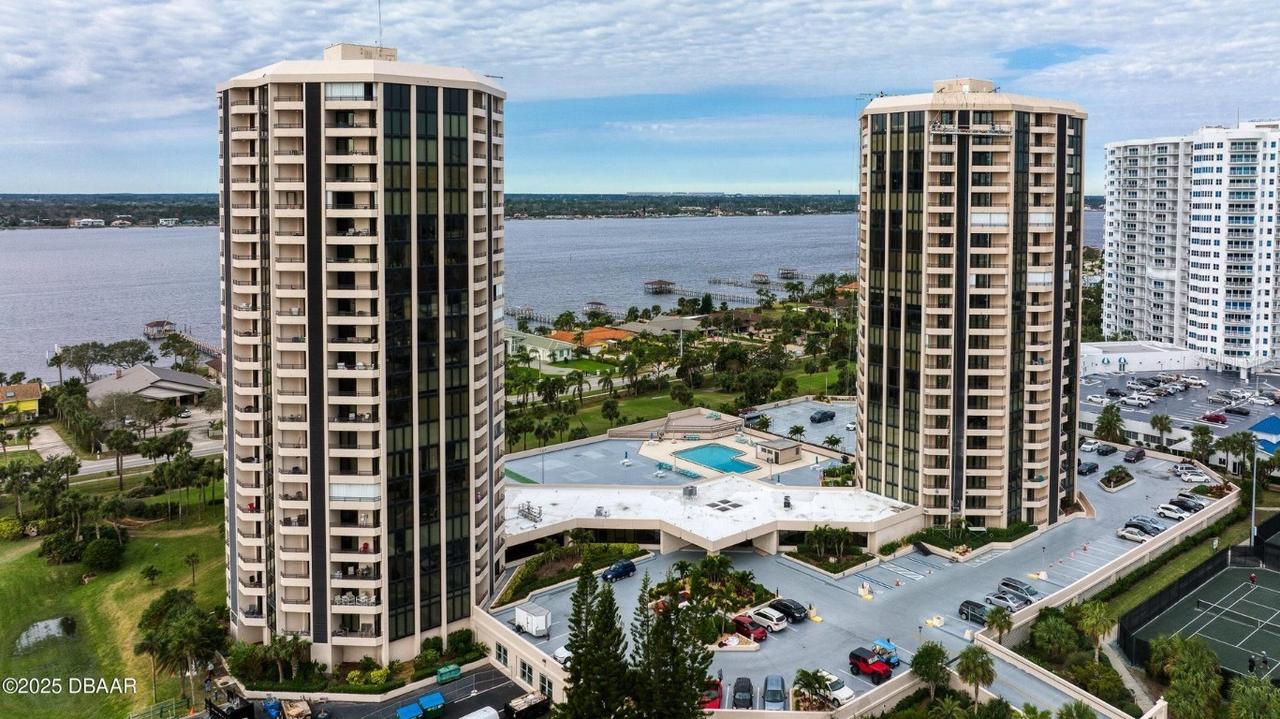 1 Oceans West Blvd. #6A6, Daytona Beach Shores, FL 32118