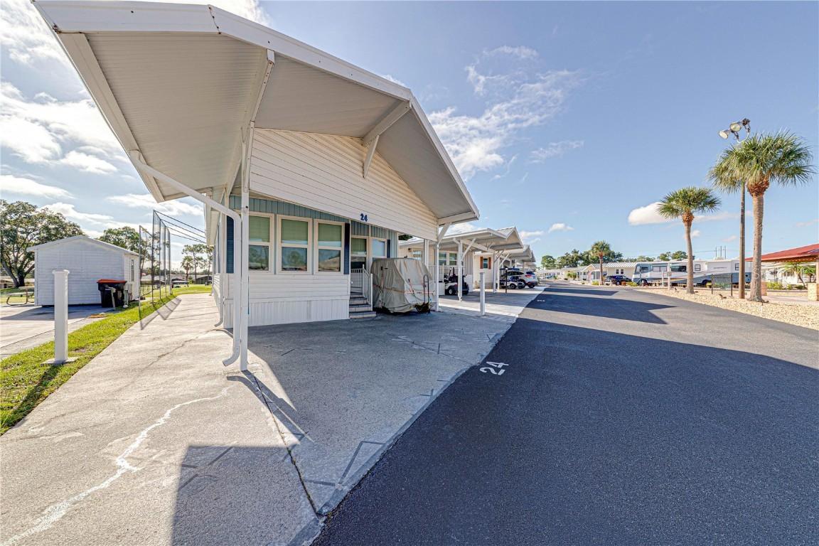 24 Championship Dr., Davenport, FL 33837
