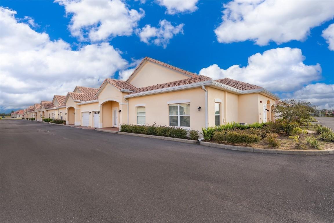 2812 Shantiniketan Blvd. #I-12, Tavares, FL 32778