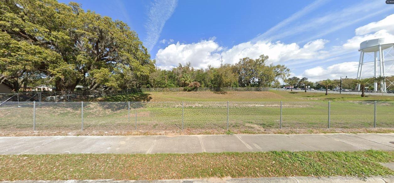 1216 E Main St., Leesburg, FL 34748
