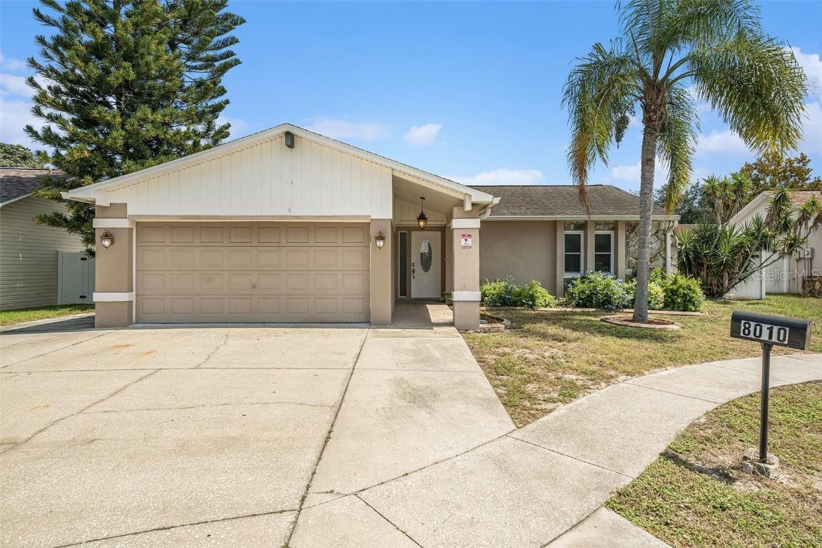 8010 Buttonball Ln., Port Richey, FL 34668