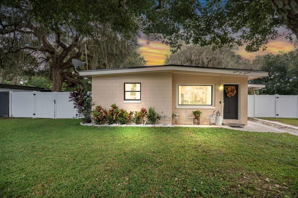 11600 Bacon St., Orlando, FL 32817