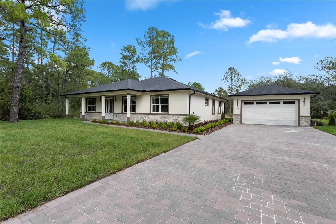 42044 Chinaberry Way, Eustis, FL 32736