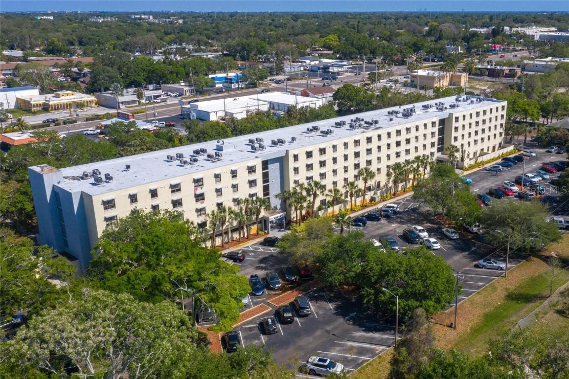 701 S Madison Ave. #302, Clearwater, FL 33756
