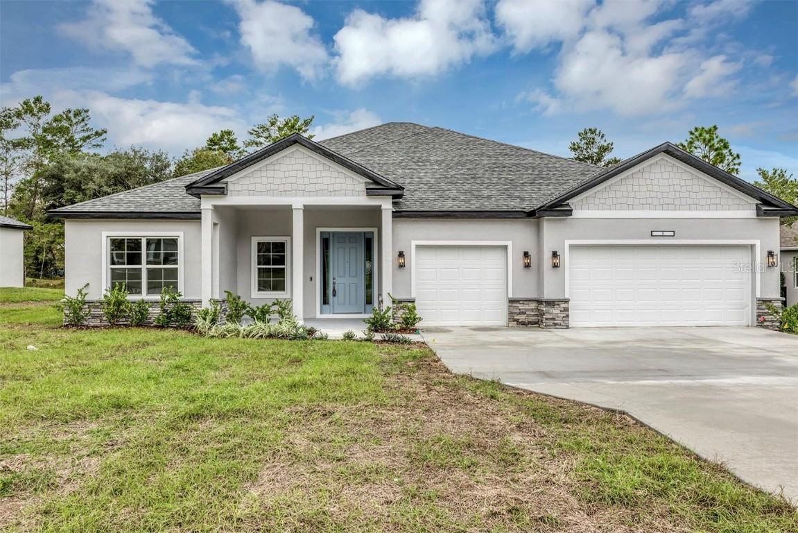 5 Lupine St., Homosassa, FL 34446