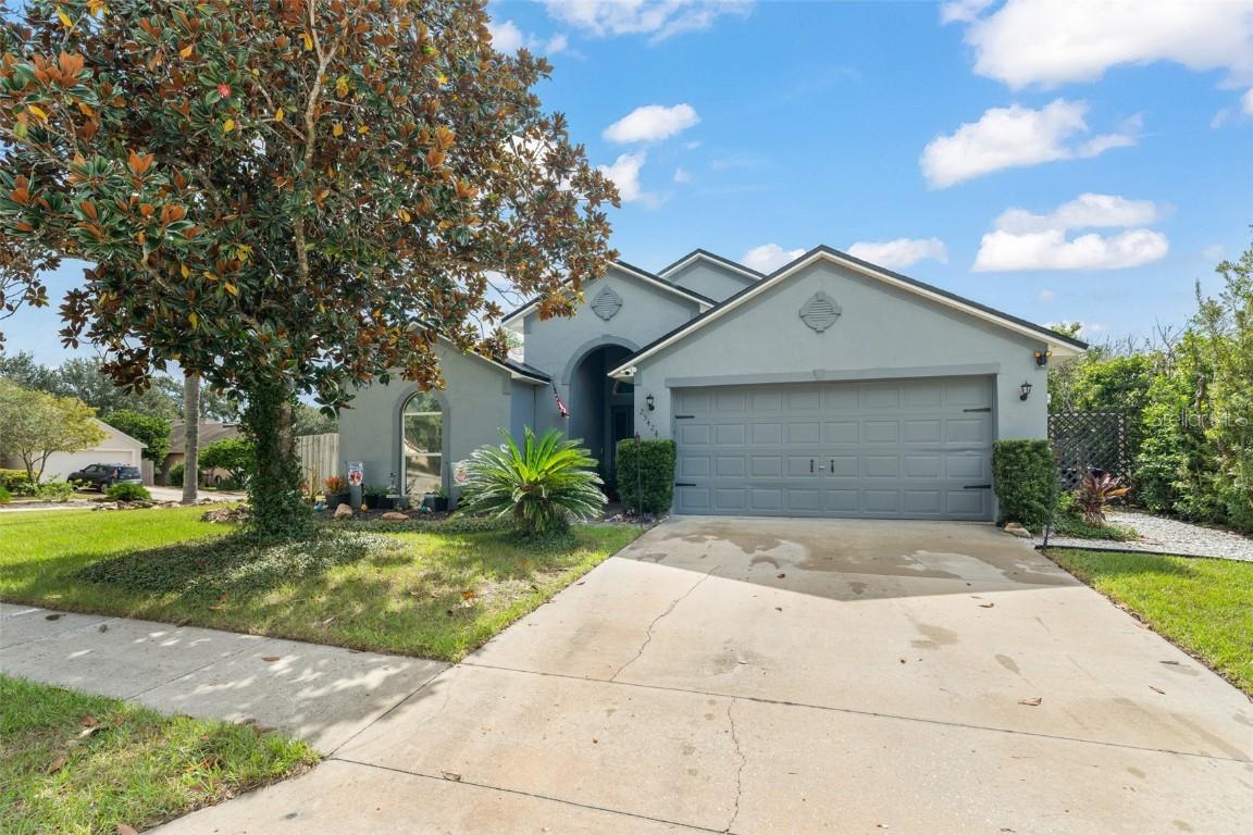 25424 Divot Dr., Sorrento, FL 32776