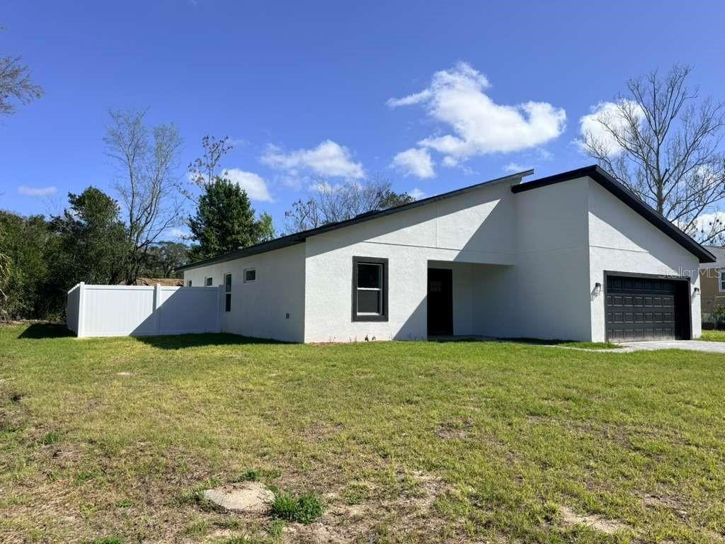 3677 SW 143rd Lane Rd., Ocala, FL 34473
