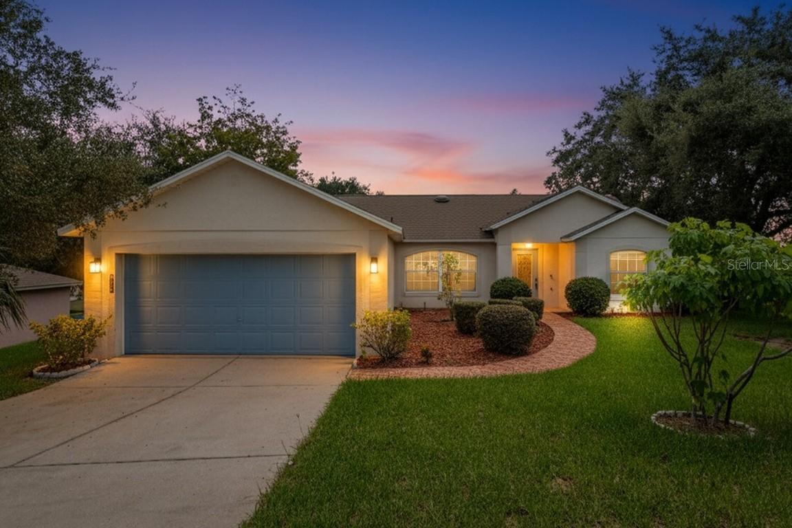 818 Cherry Laurel St., Minneola, FL 34715