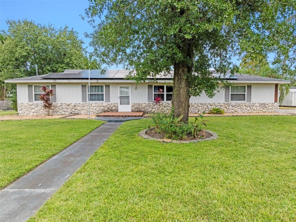 527 Land O Lakes Ct., Deland, FL 32724