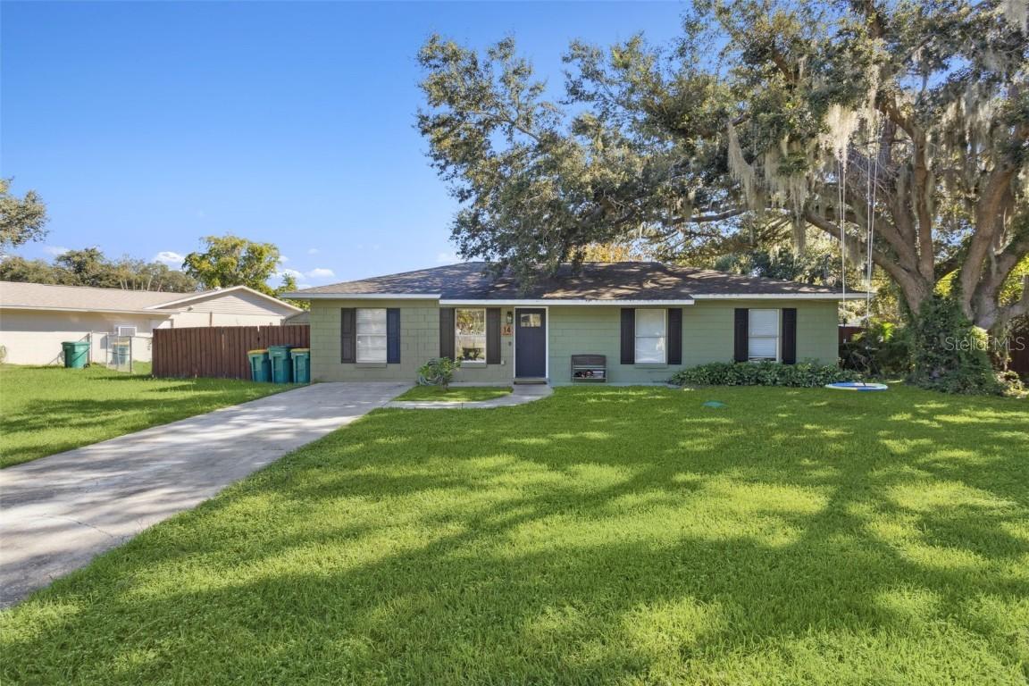 14 Sun Country Ct., Eustis, FL 32726