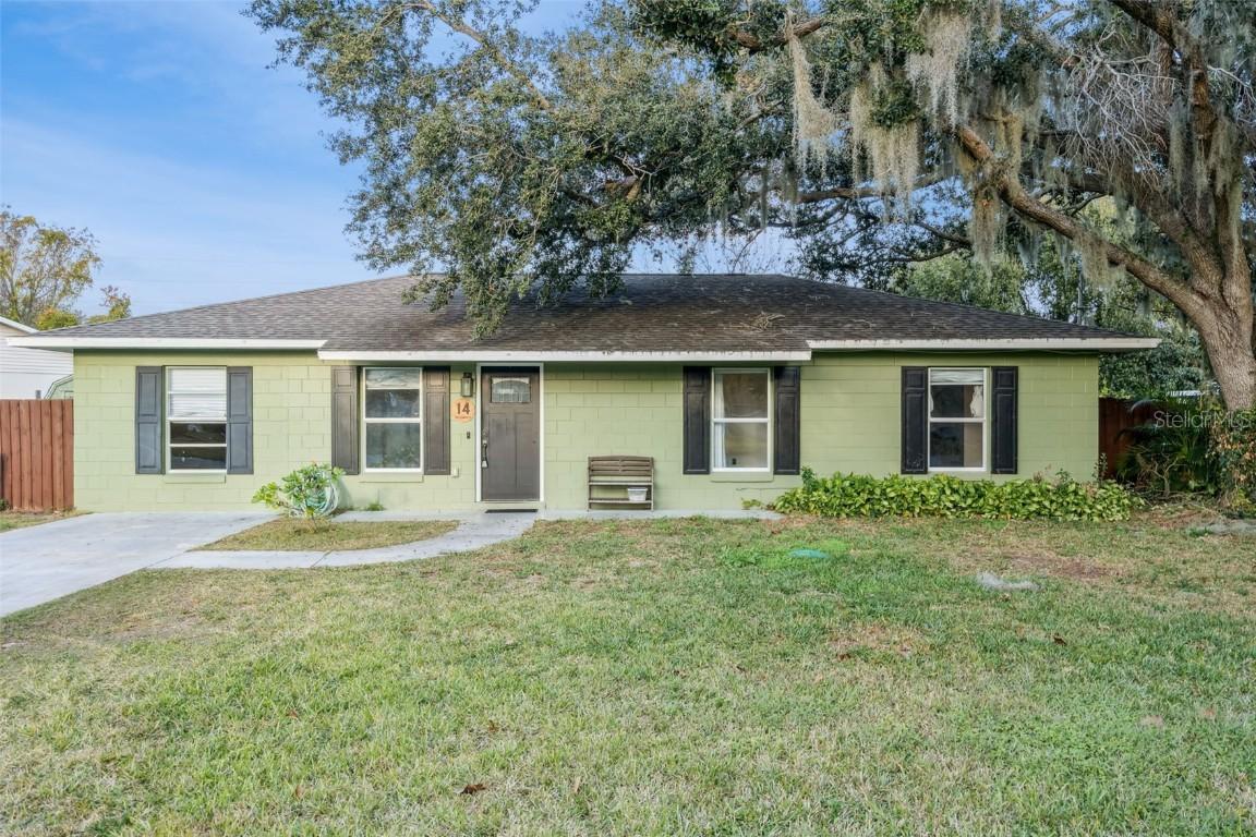 14 Sun Country Ct., Eustis, FL 32726