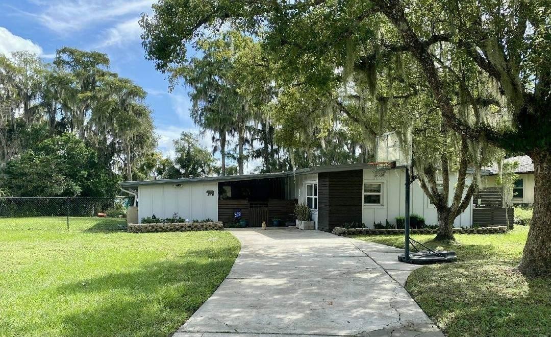 9825 Lake Georgia Dr., Orlando, FL 32817