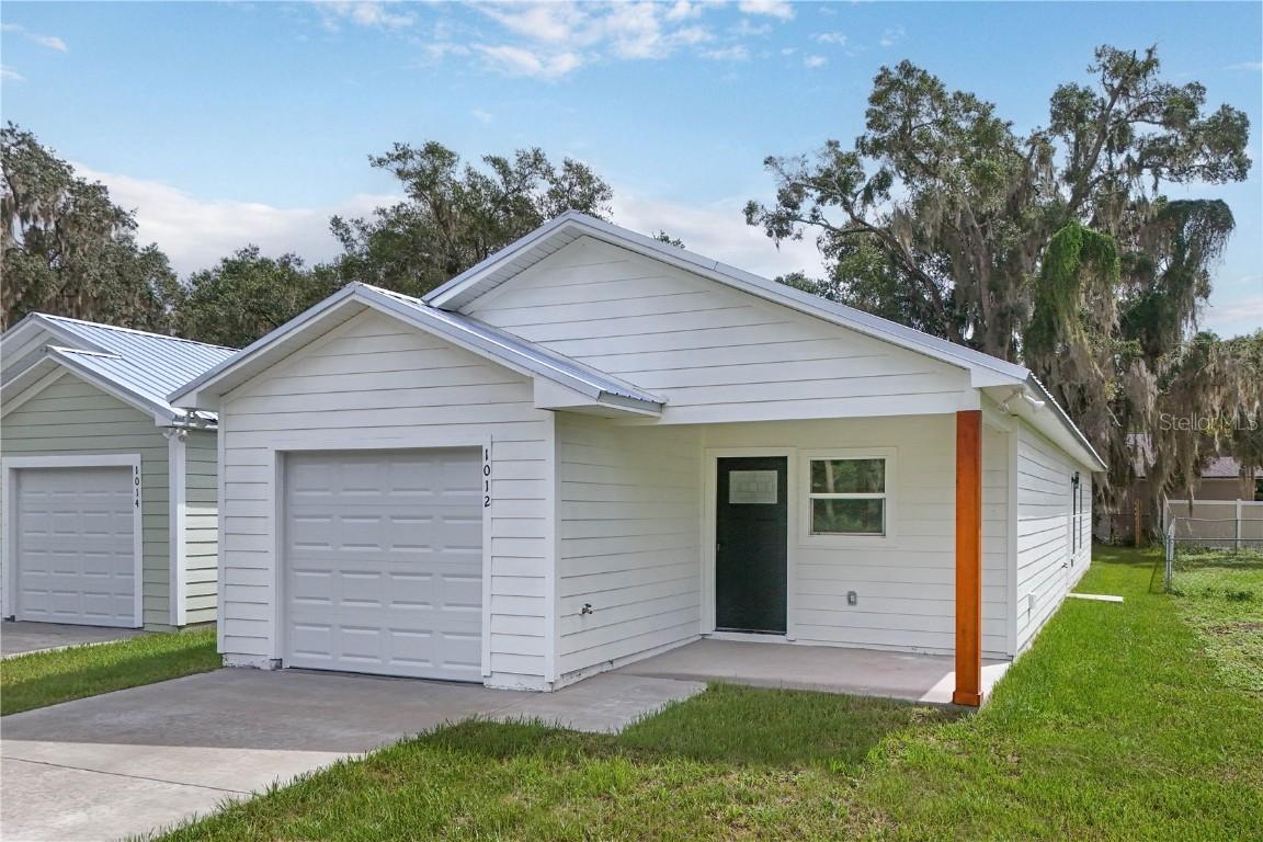 1012 E Hazzard Ave., Eustis, FL 32726