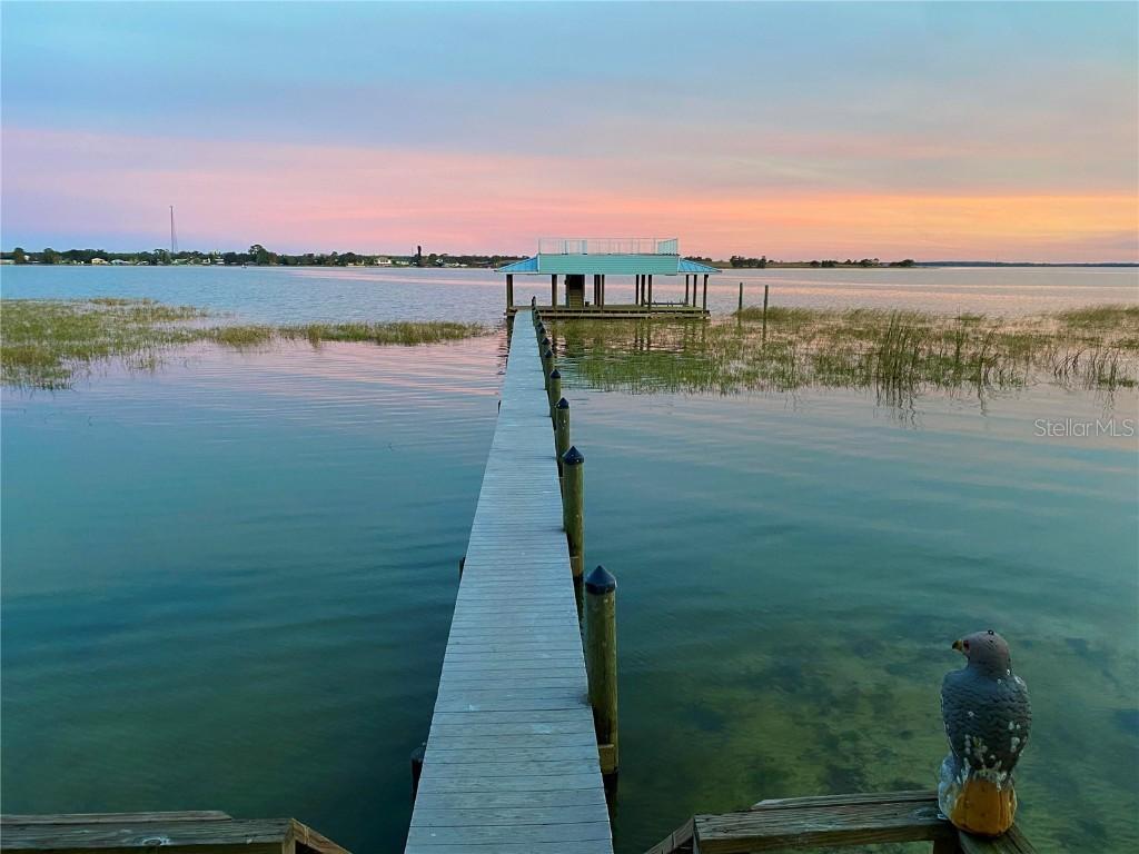 424 Lake Mirror Dr., Lake Placid, FL 33852