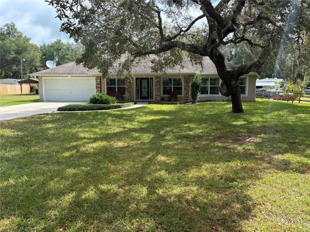 17175 SE 280th Ct., Umatilla, FL 32784