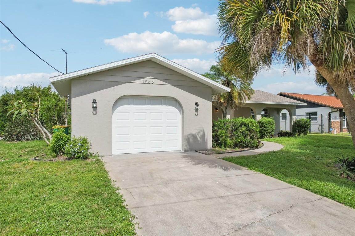 1266 Lincoln Dr., Englewood, FL 34224