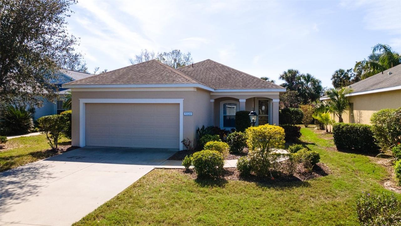 5320 Aqua Breeze Dr., Bradenton, FL 34208