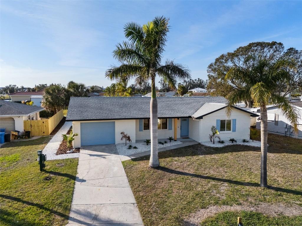 105 SW 12th St., Ruskin, FL 33570