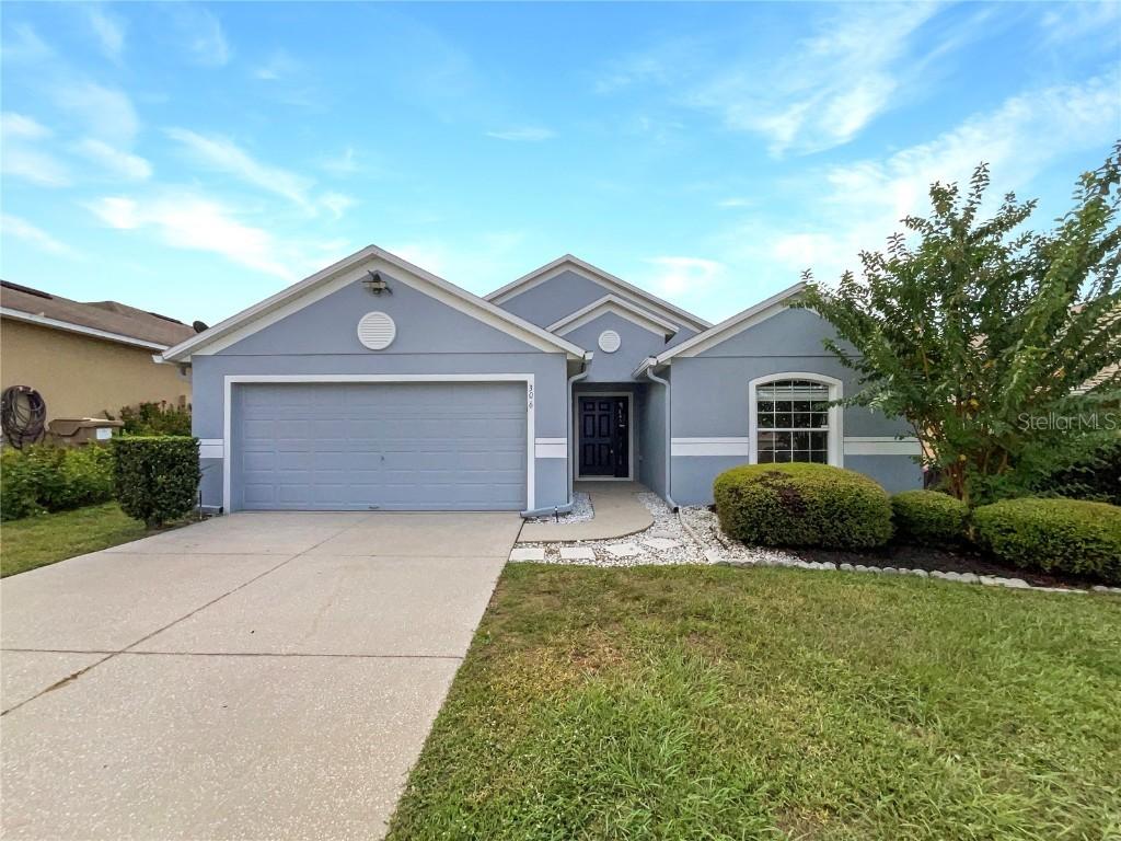 306 Red Kite Dr., Groveland, FL 34736