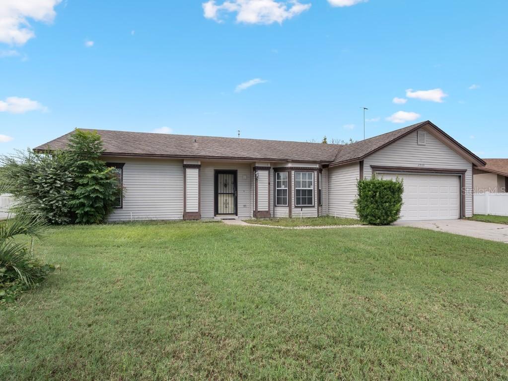 2900 Flynn St., Deltona, FL 32738