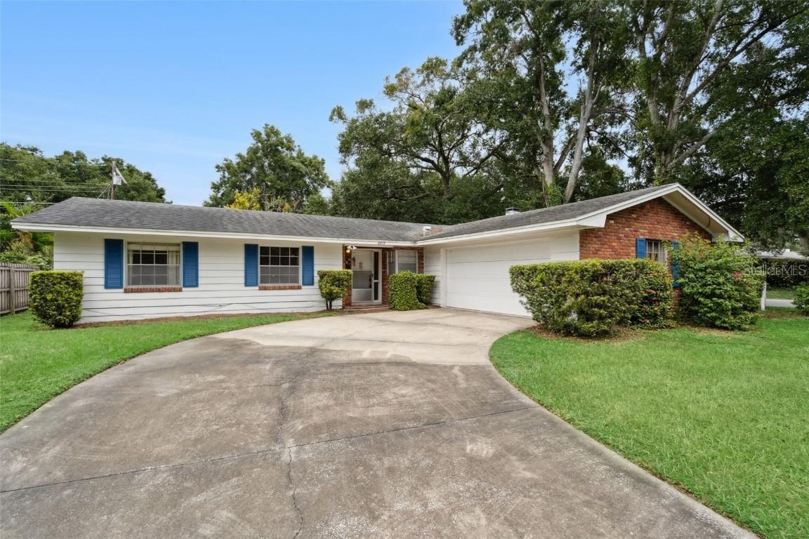 2217 Miscindy Pl., Orlando, FL 32806