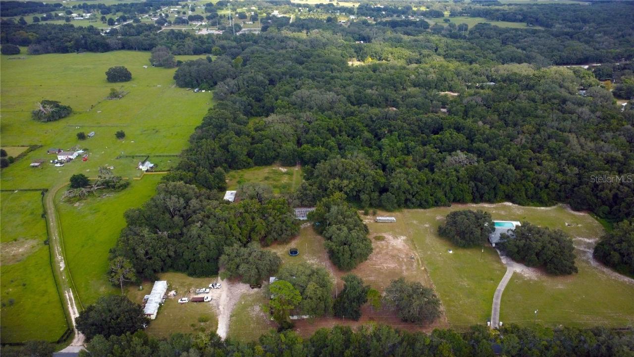 17281 SE 130th Ave., Weirsdale, FL 32195