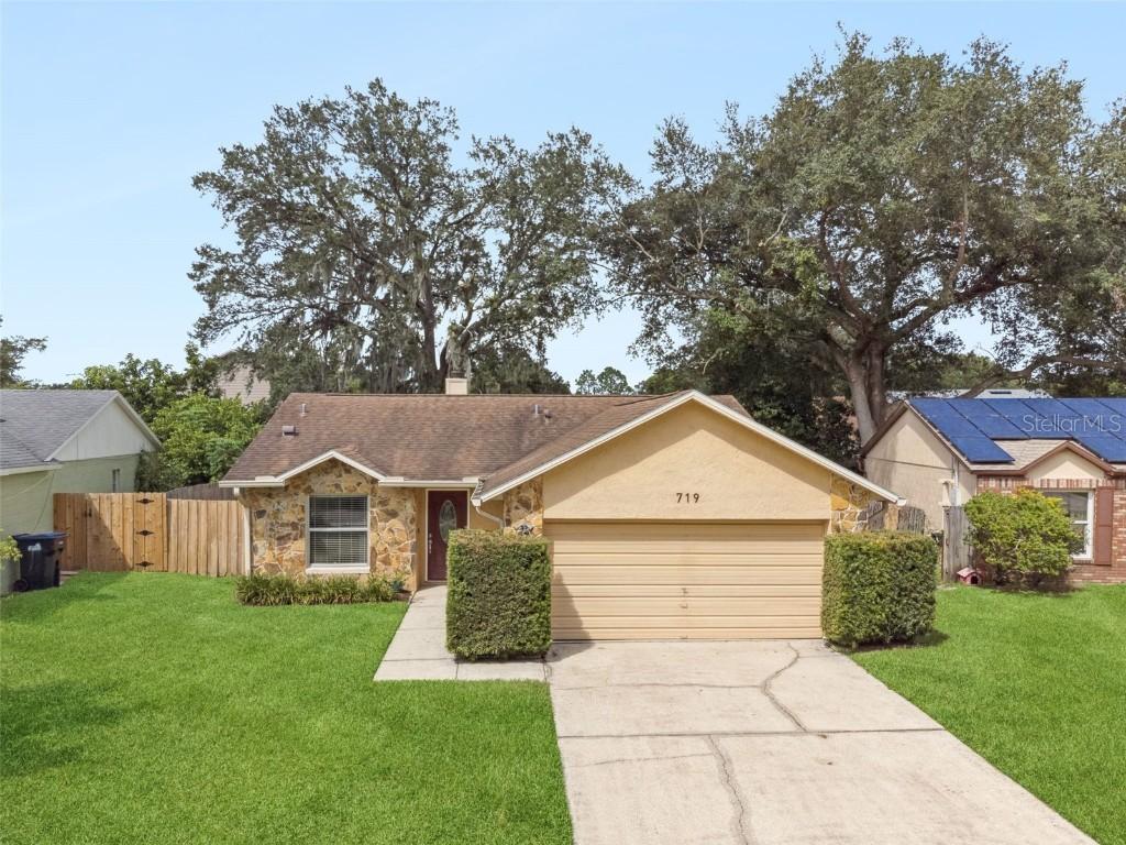 719 Oak Manor Cir., Orlando, FL 32825