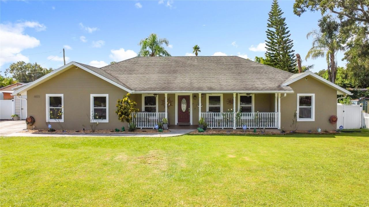 5572 Myakka Ave., Intercession City, FL 33848