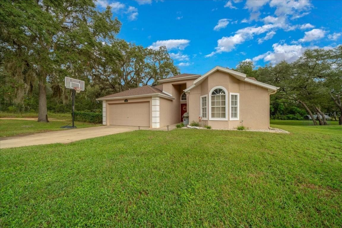 4435 Lemon St., Lady Lake, FL 32159