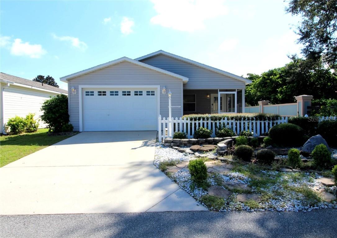 985 York Ter., The Villages, FL 32162