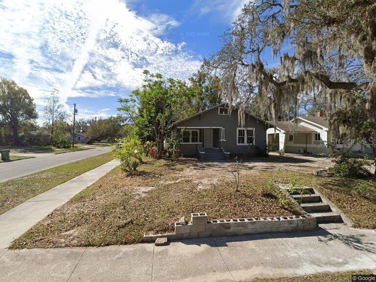 1803 High St., Leesburg, FL 34748