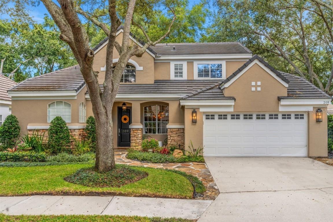209 Wimbledon Cir., Heathrow, FL 32746