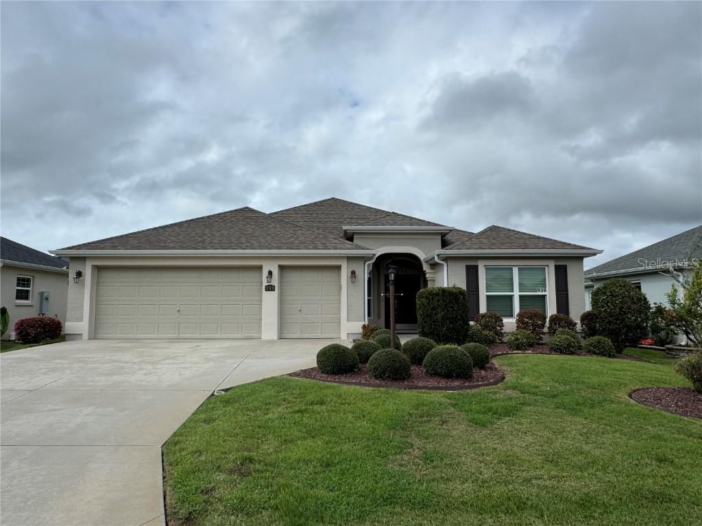 939 Koller Ct., The Villages, FL 32163