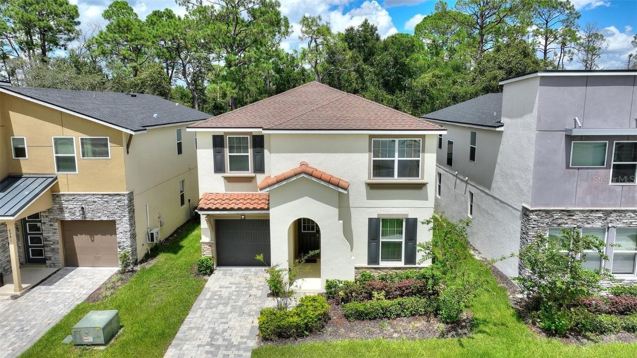 8939 Coconut Breeze Dr., Kissimmee, FL 34747