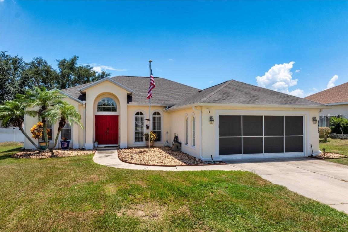 13500 Biscayne Dr., Grand Island, FL 32735