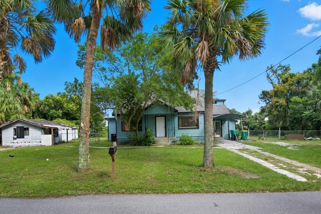 711 S Palmetto Ave., Deland, FL 32720