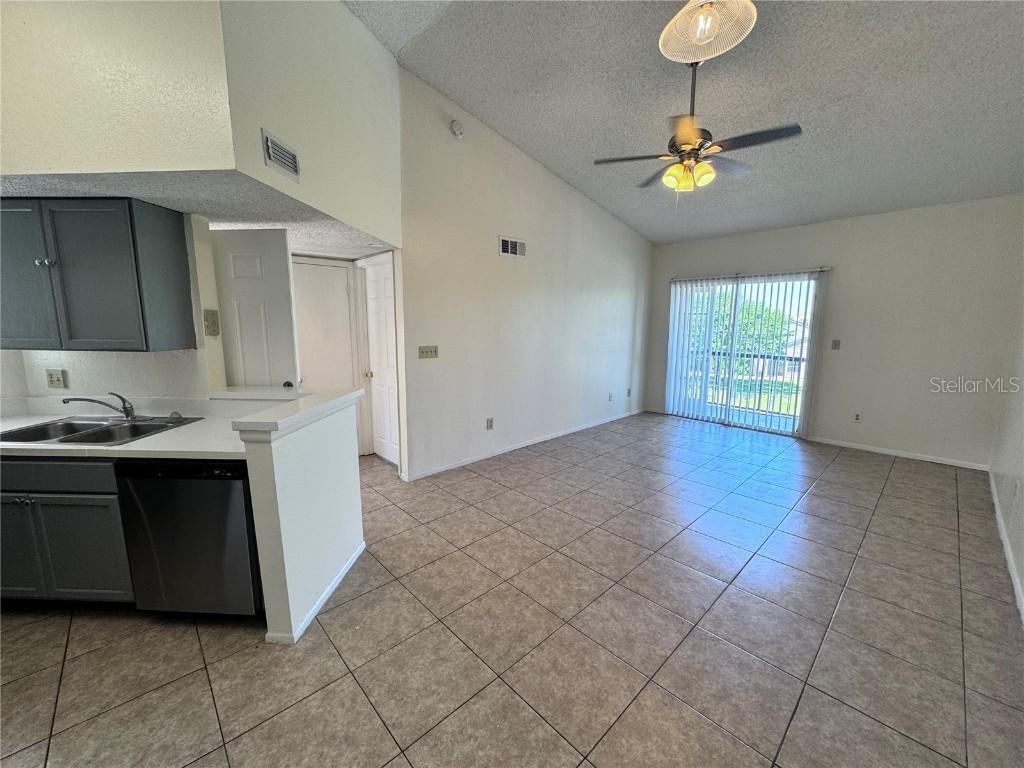 1932 Lake Atriums Cir. #85, Orlando, FL 32839
