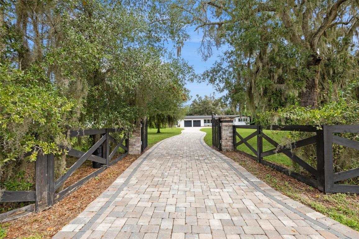 17661 Davenport Rd., Winter Garden, FL 34787