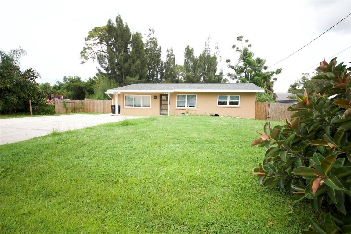 2435 Eugene St., Sarasota, FL 34231