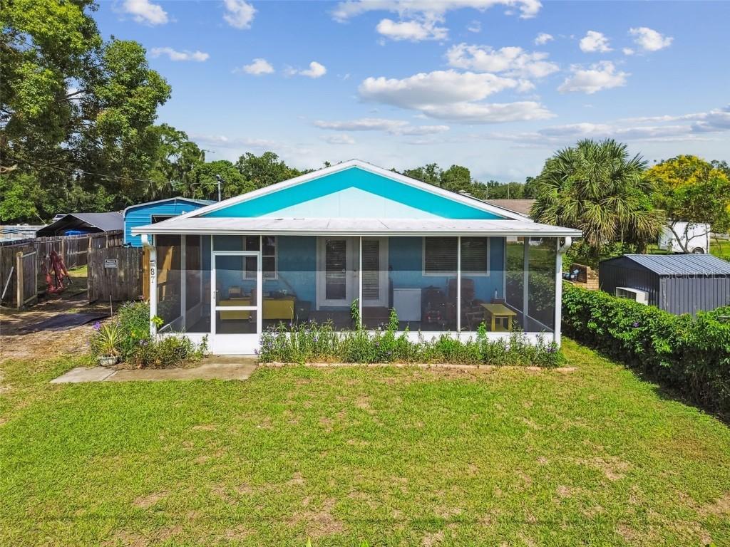 87 Lone Star St., Umatilla, FL 32784