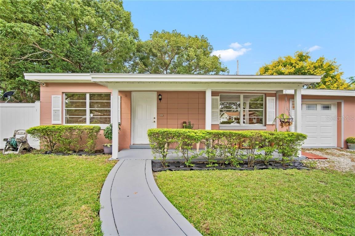 100 Hays Dr., Sanford, FL 32771