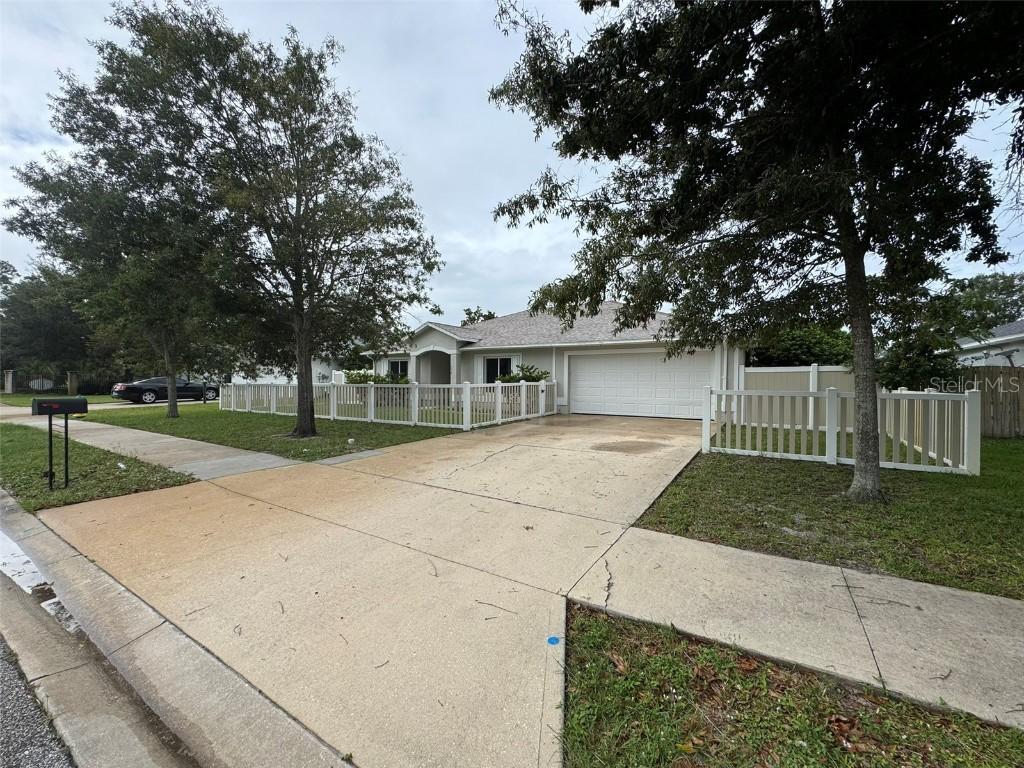 104 Heathrow Dr., Daytona Beach, FL 32117