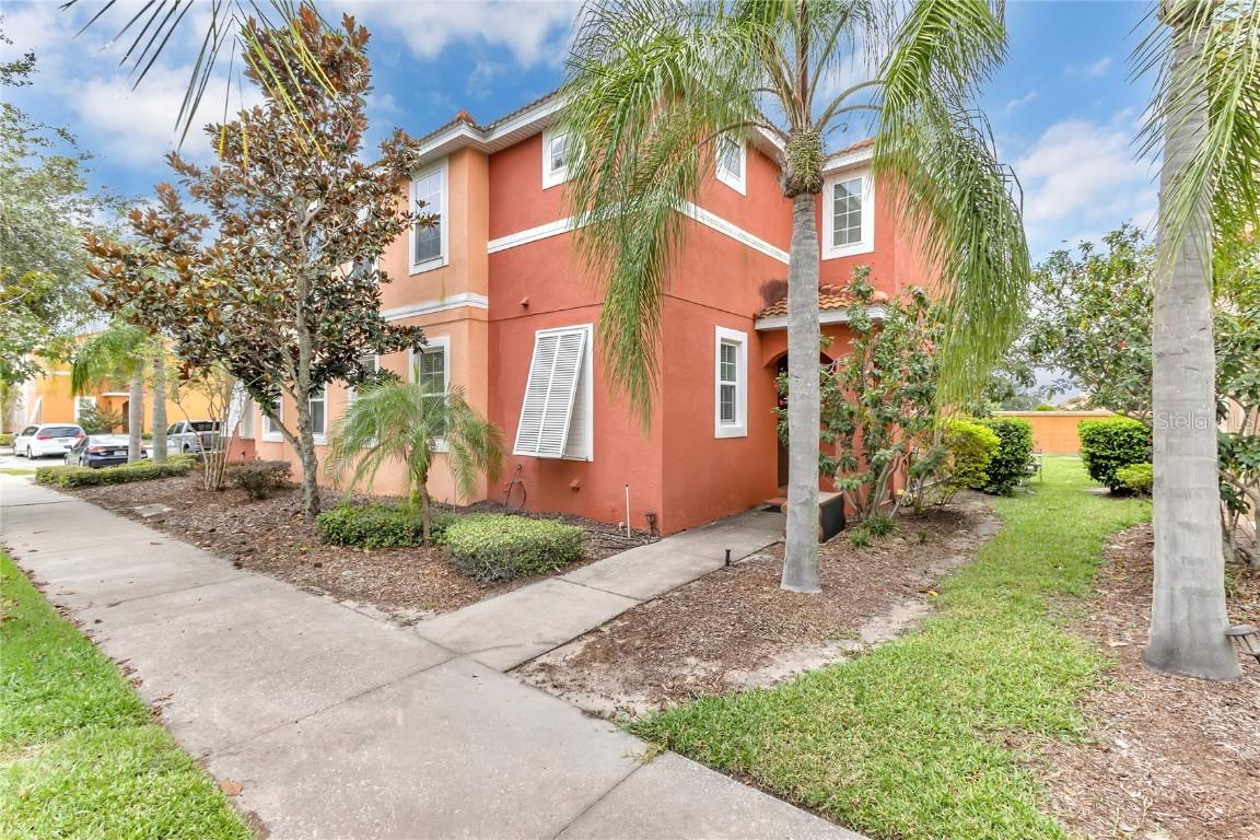 920 Las Fuentes Dr., Kissimmee, FL 34746