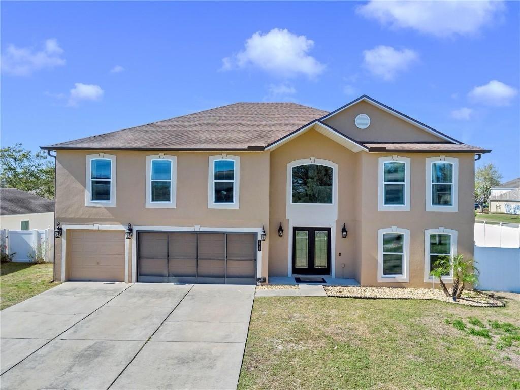 1705 Ridgemoor Dr., Mascotte, FL 34753