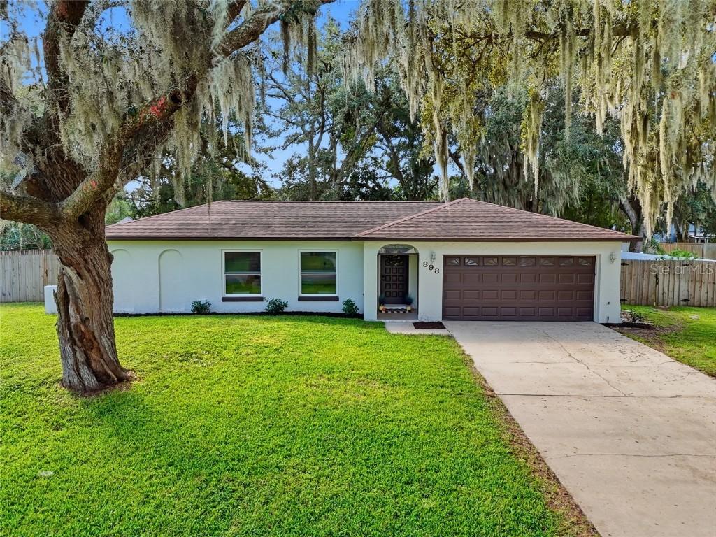898 Shed St., Oviedo, FL 32765