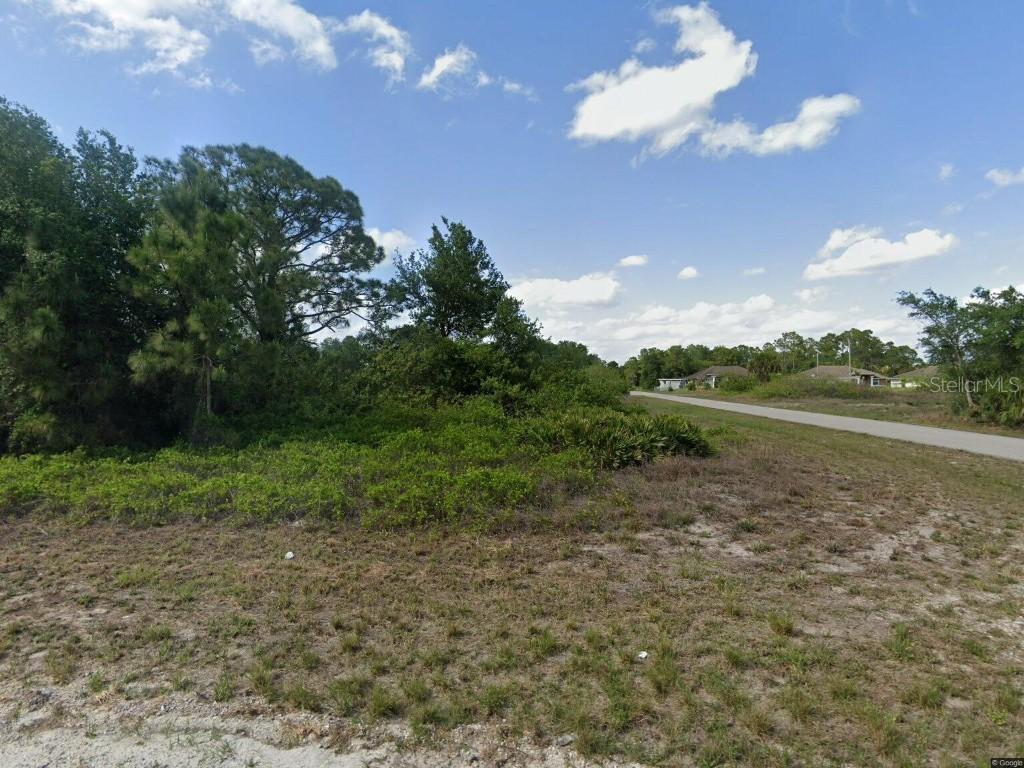 1017 Pilgrim St., Lehigh Acres, FL 33974